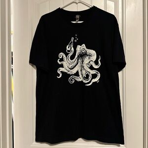 Tipsy Octopus Undertow Tiki Bar Tee Size L